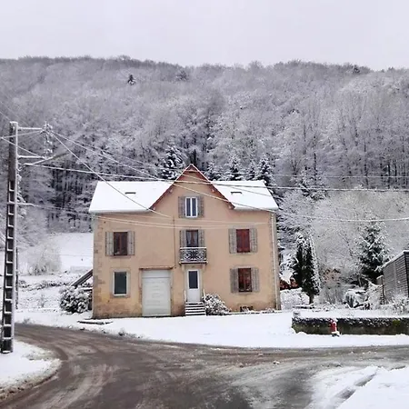 Maison De 2 Chambres Avec Jardin Amenage Et Wifi A D'ajol Σπίτι διακοπών *
