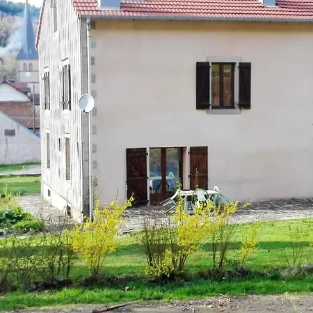 Σπίτι διακοπών Maison De 2 Chambres Avec Jardin Amenage Et Wifi A D'ajol